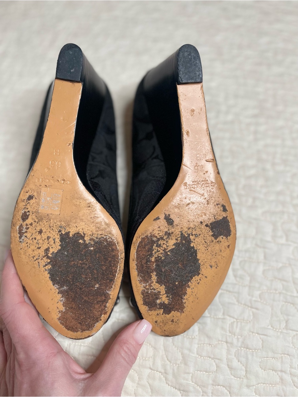 Coach Black Signature C Peep Toe Wedge Heels Patent Bow Shoes Women Size 6.5B - Picture 4 of 10